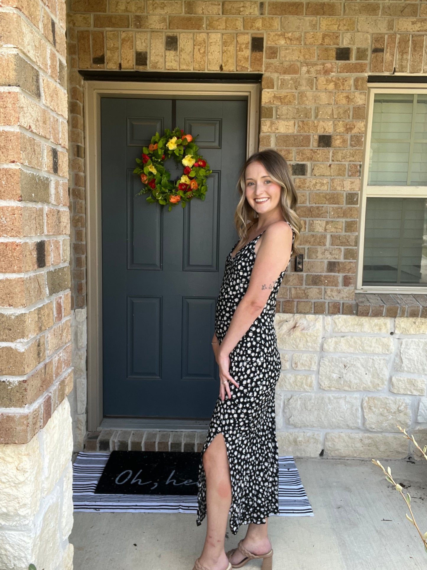 Black Daisy Sleeveless Side Slit Midi Dress