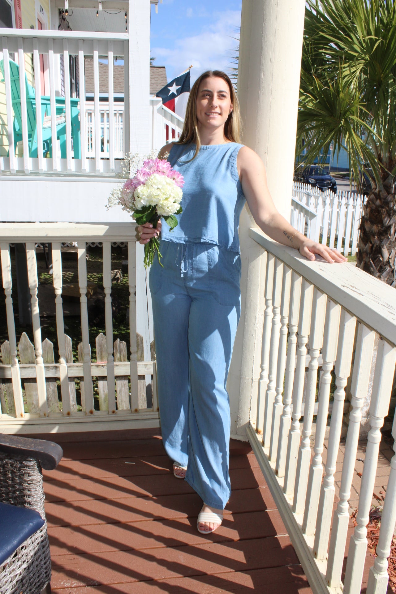Chambray Sleeveless Cropped Top