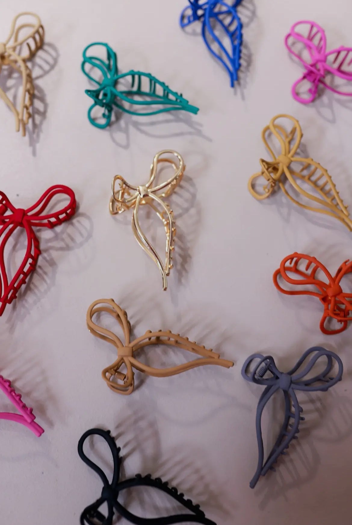 The Metal Bow Claw Clip
