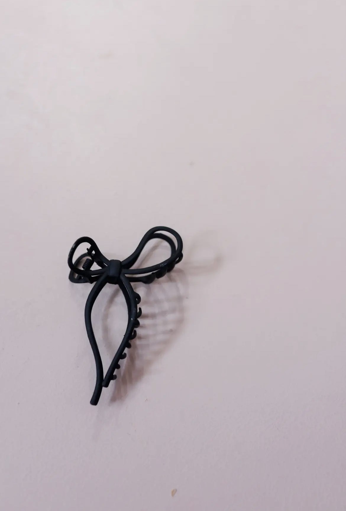 The Metal Bow Claw Clip