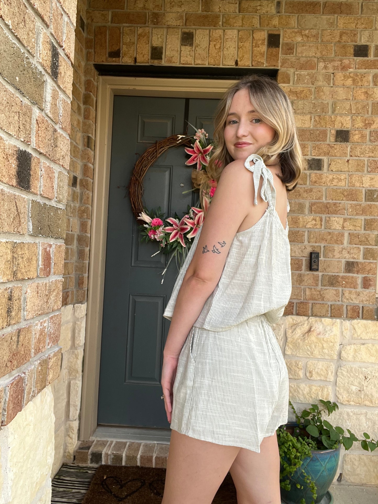 Black and Ivory Mojave Easy Shorts with Pockets