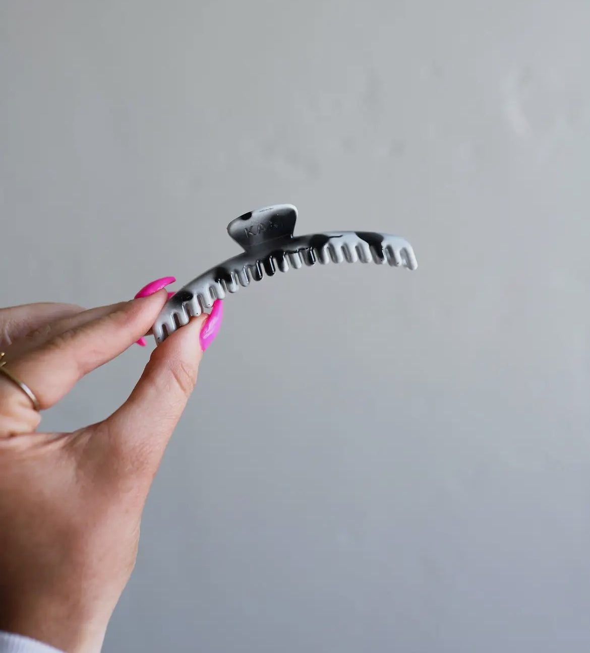 The Hold Everything Claw Clip - MIDI