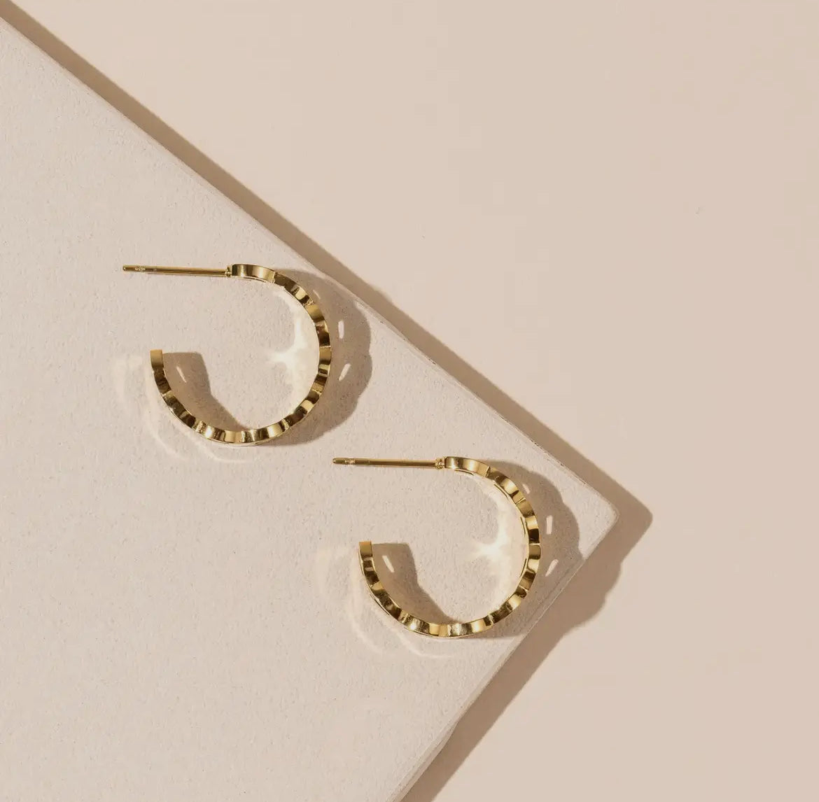 Gold 18kt Plated Classic Chain Link Hoop Earrings