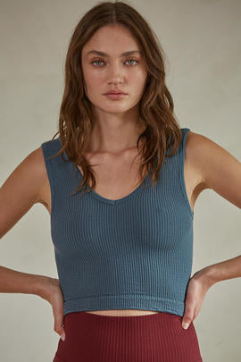 The Reversible C/V Neckline Brami