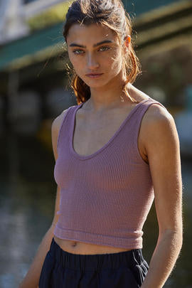 The Reversible C/V Neckline Brami