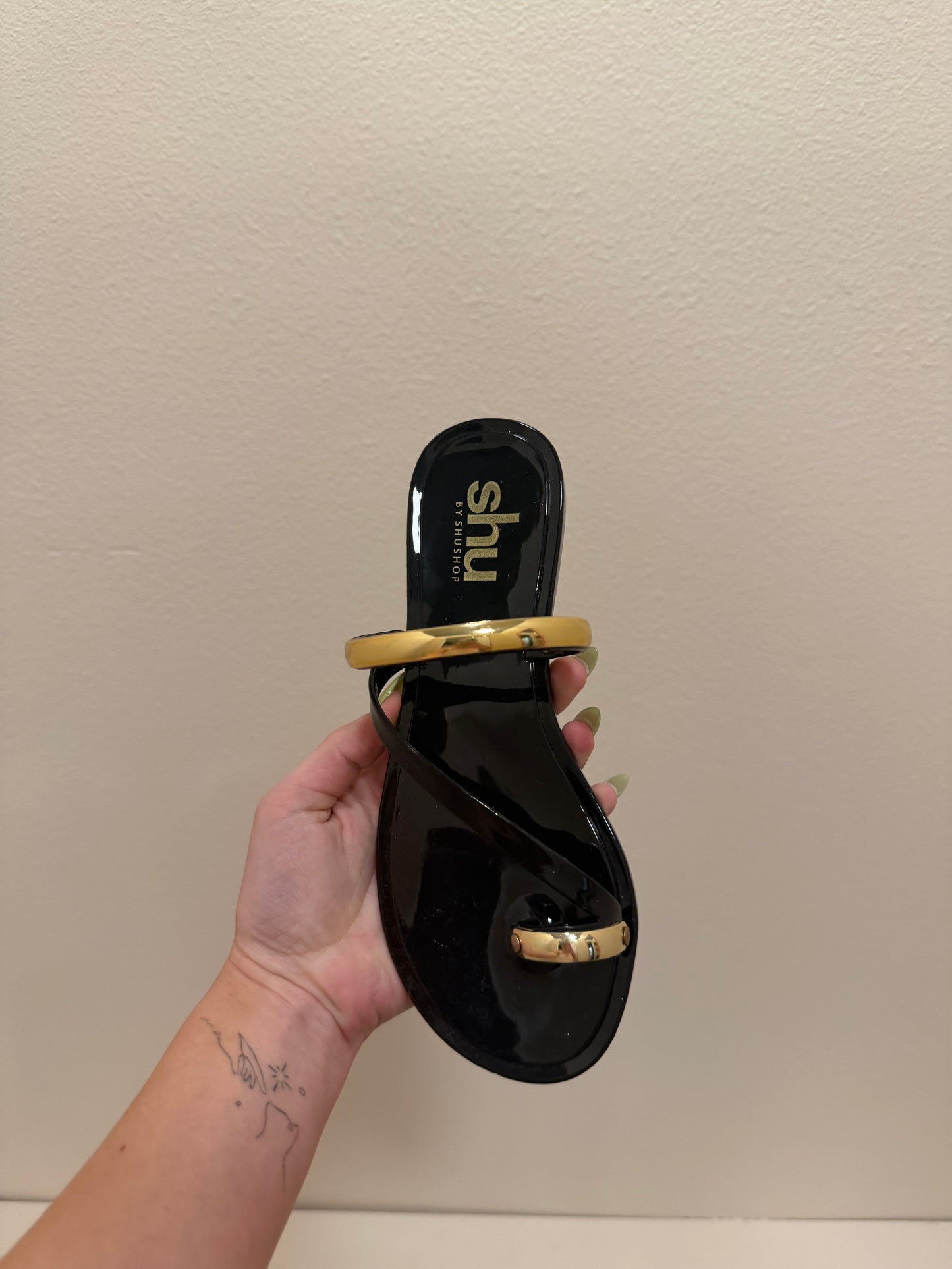 The Dottie Sandal - Black