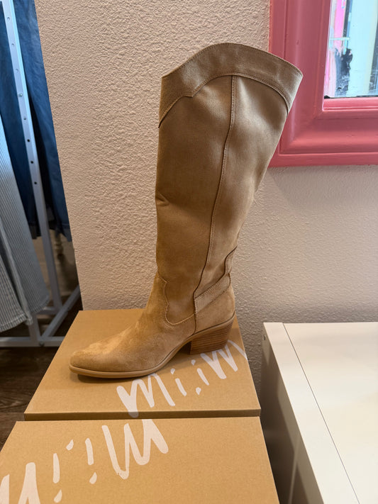 The Juliette Boots - Apricot