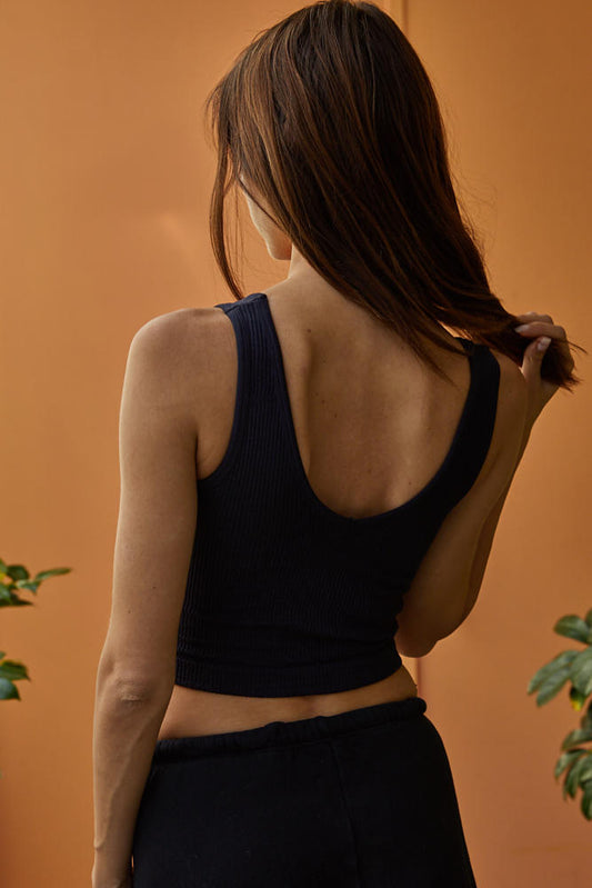 The Reversible C/V Neckline Brami